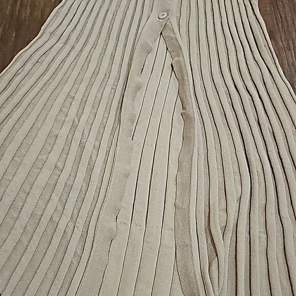 Cider Tan Pleated Split Knitted Midi Skirt Size XS, Knit, Stretchy - Picture 9 of 10